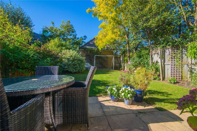 89, Admiralty Way, Teddington photo 3