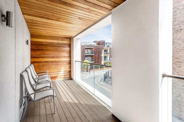 12, The Bellerby Apartments, Guildford photo 3