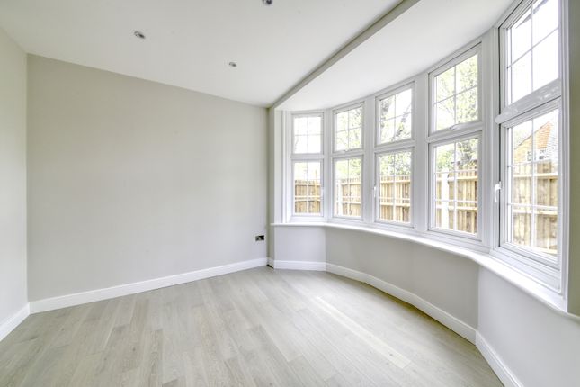 Flat for sale in Old Lodge Lane, Purley, Surrey