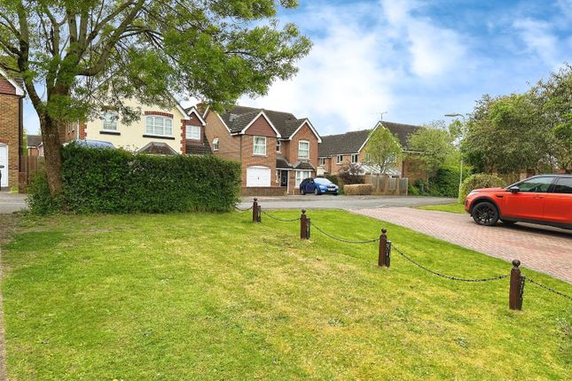 Detached house to rent in Laurel Gardens, Aldershot