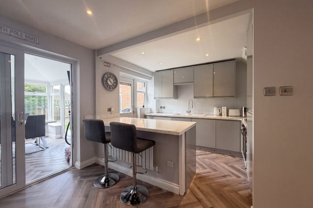 6 Olivier Road, Swindon, Wiltshire photo 4
