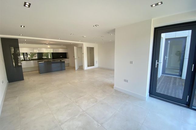 29, Wye Apartments, Chepstow photo 2
