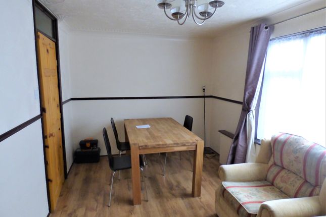 38, Connaught Road, Haverhill photo 5
