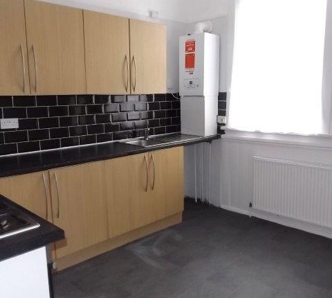 Thumbnail Flat to rent in Caulfield Road, East Ham