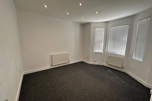83, Sussex Road, Greater London photo 2