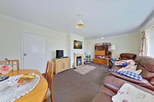 48, Rose Gardens, Herne Bay photo 3