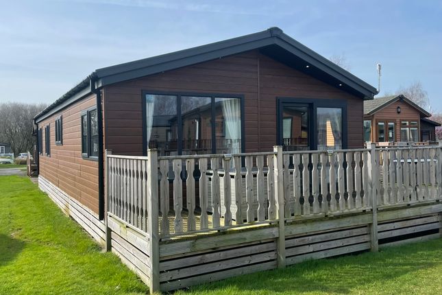 38 Lakeside, South Lakeland Leisure Village, Carnforth photo 2