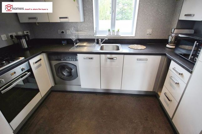 80, Merton Way, Walsall photo 4