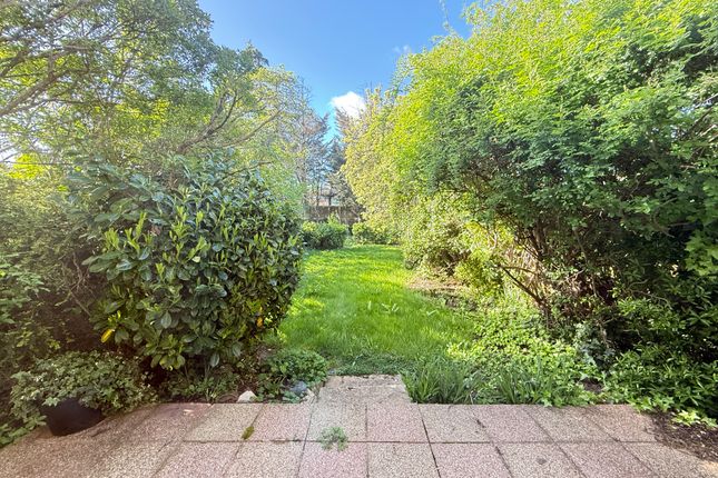 46, Northwick Avenue, Harrow photo 2