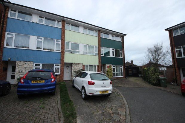 A Larger Local Choice Of 6 Bedroom Properties To Rent In Park Barn