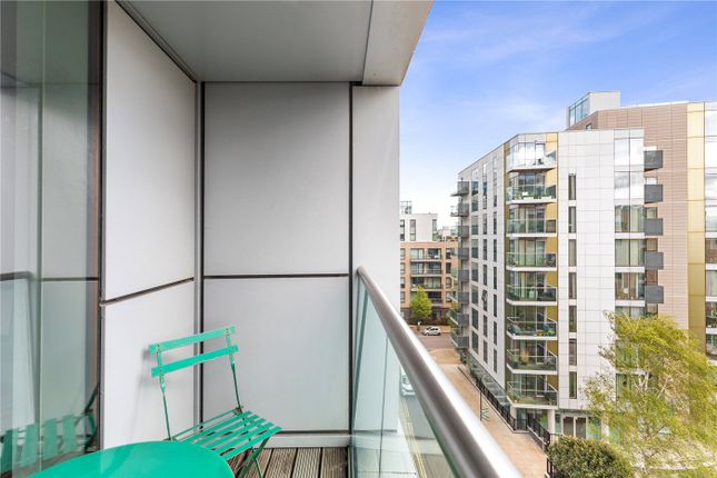 Flat for sale in Goodchild Road, London