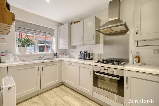 4, Hawkins Close, Witham photo 2