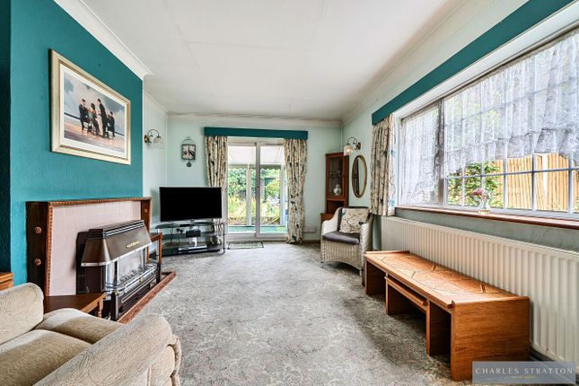 444 Upper Brentwood Road, Romford photo 3
