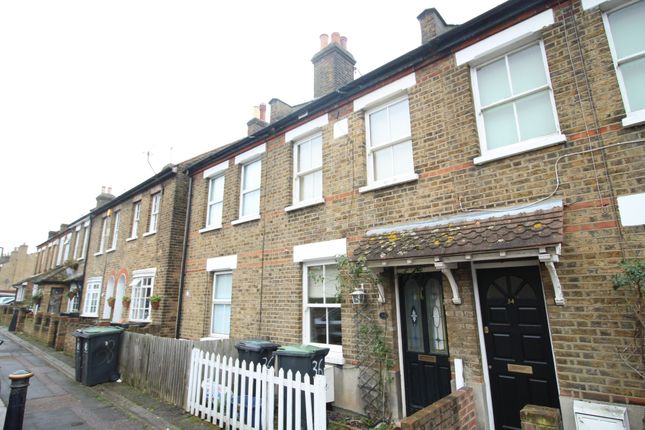 Cottage to rent in Alfred Road, Buckhurst Hill