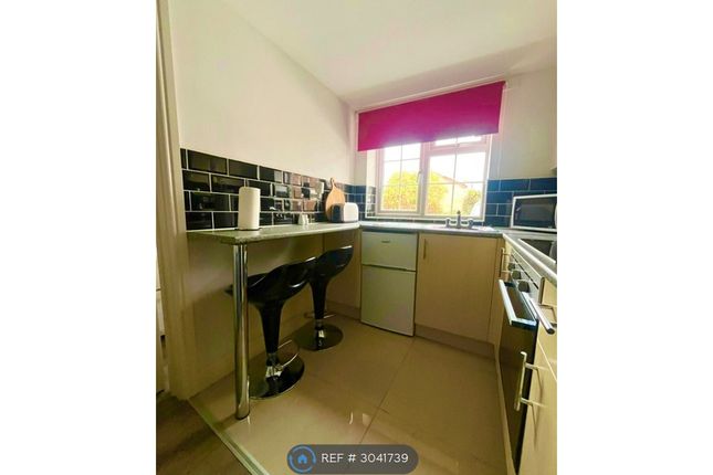 Askew Drive, Spencers Wood, Reading photo 3