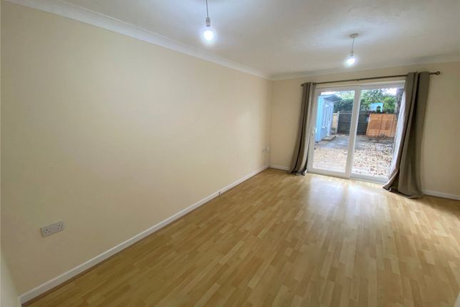 17, Old Mulberry Close, Bournemouth photo 2