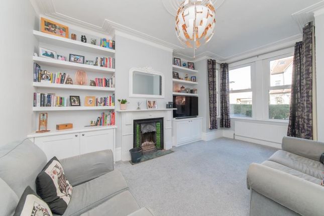 5, Princes Avenue, London photo 3