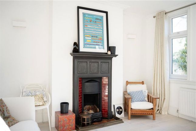 11, North Worple Way, London photo 3