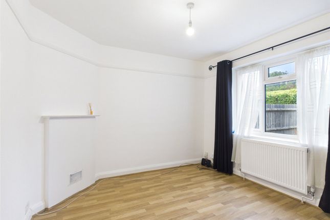 1, Marlow Crescent, Twickenham photo 3