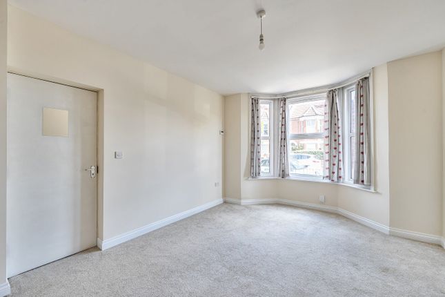 Flat 1, 19, Archers Road, Hampshire photo 4