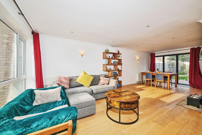 19, St. Laurence Road Foxton, Cambridgeshire photo 3