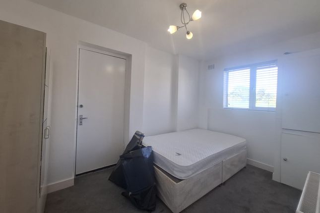 22 Worcester Court, Danes Gate, Harrow photo 5