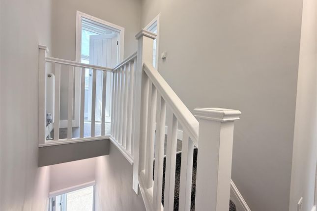 101B, Glenparke Road, London photo 4