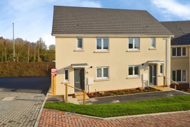 3-bed house on 31, Chariot Drive Kingsteignton, Newton Abbot, £270,000