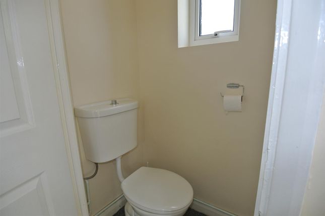 6, Nobles Way, Egham photo 5