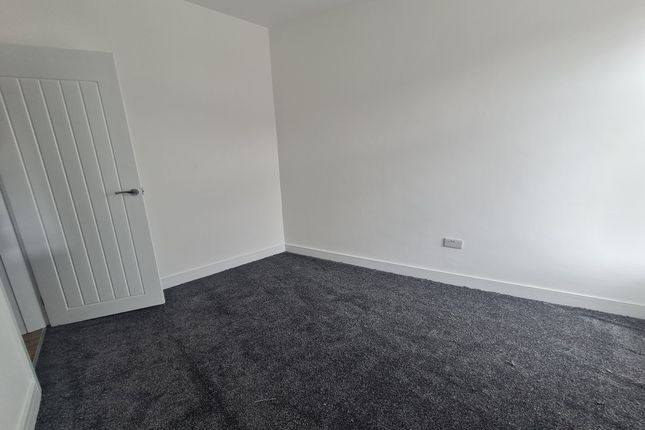 Flat 1, 2a, Union Street, PONTEFRACT photo 5