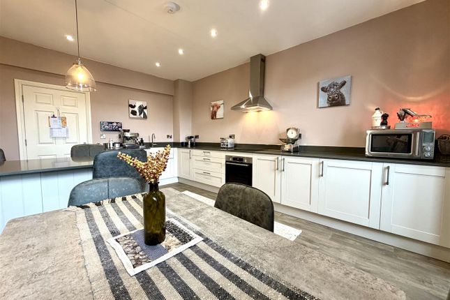 5 Dunkirk Mill, Hawksbridge Lane, Keighley photo 2