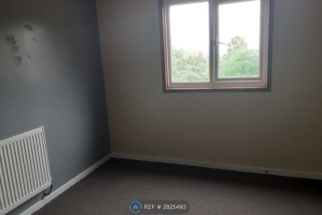 Farm Field Court, Thorplands, Northampton photo 3
