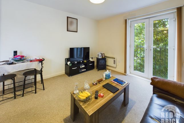 Flat for sale in Saskia Court, Oliver Street, Rugby, Warwickshire CV21, Rugby,