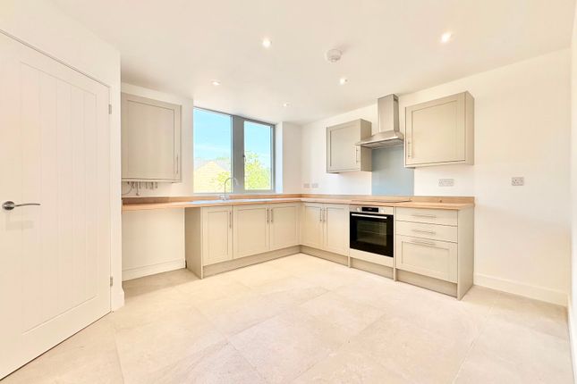 22, Thatchers Croft, Tansley photo 2