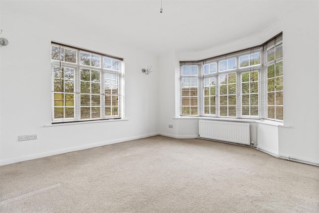 2, Sompting Avenue, Worthing photo 4