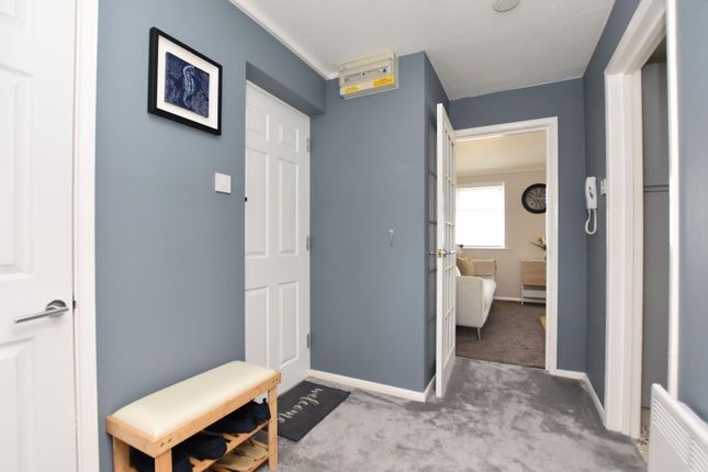 Flat 3 Tower Court, 114, St. Nicholas Road, New Romney photo 4