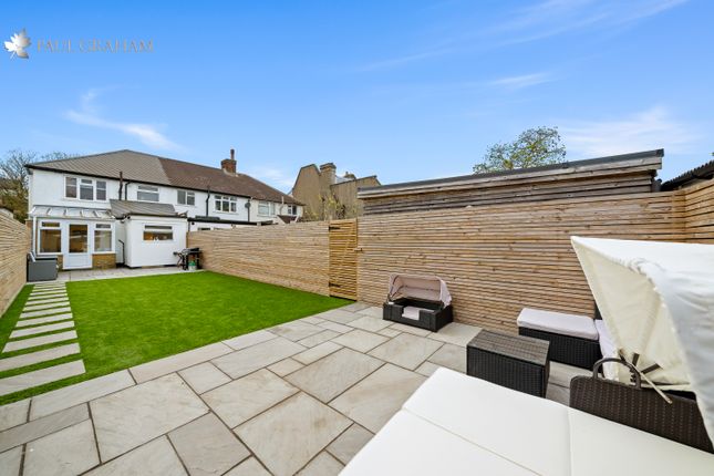 18, Oxford Road, Wallington photo 2