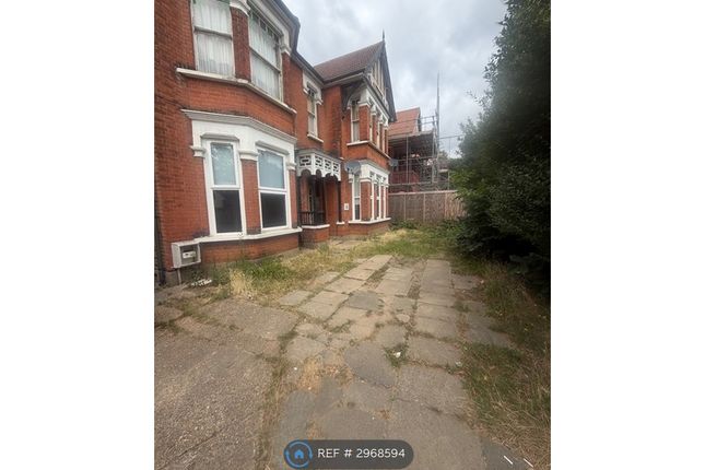 Station Lane, Hornchurch photo 5