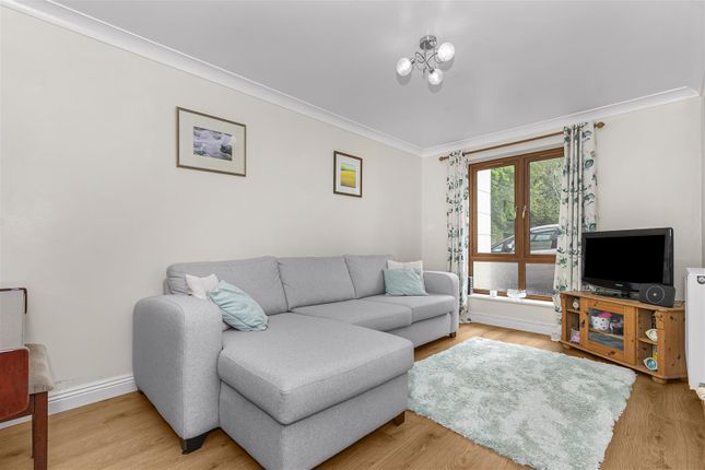 7, Witney Mead, BRISTOL photo 3