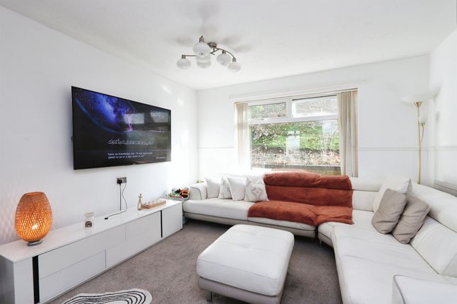 141, Guildford Rise, Sheffield photo 3