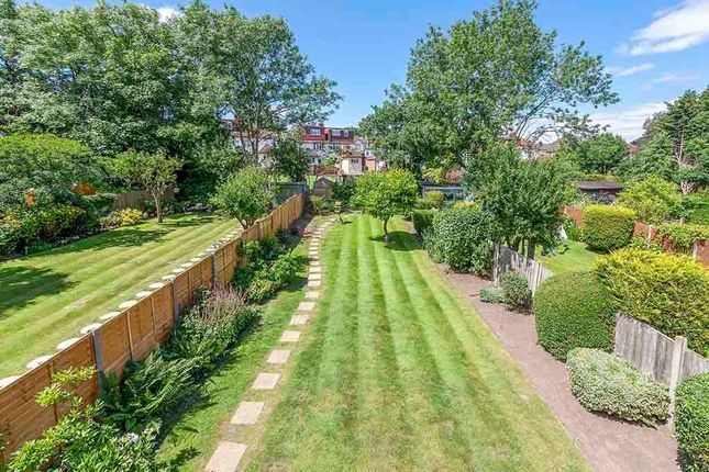 Link-detached house for sale in Rowsley Avenue, London