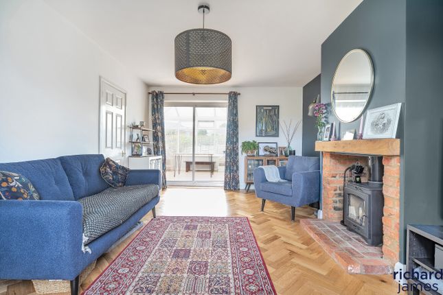 18, Draycott Road, Swindon photo 2