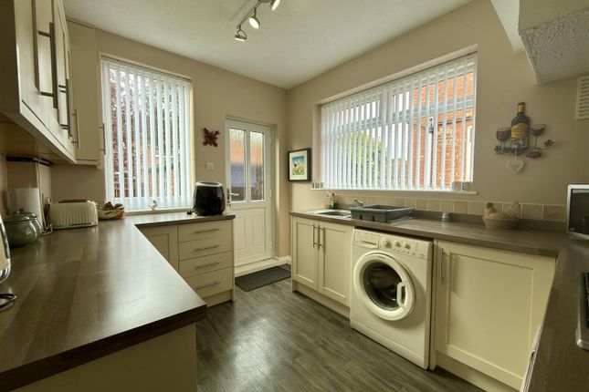77, Swaledale Avenue, Darlington photo 4