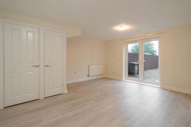 Finch Road, Innsworth photo 3