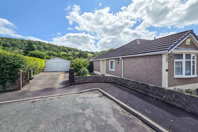 29, Heol Ty-Gwyn, Caerphilly photo 2