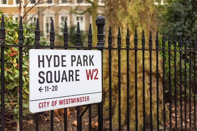 Flat to rent in Hyde Park Square, Hyde Park