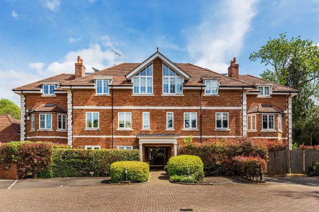 Town house for sale in Edenbrook Place, Blindley Heath, Lingfield