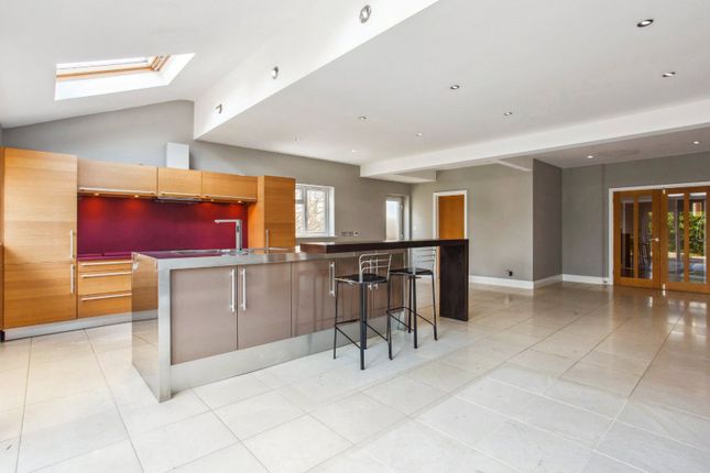 42, Langley Way, Hertfordshire photo 4