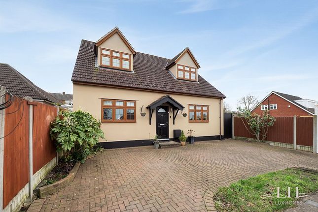 Thumbnail Detached house for sale in Hubbards Chase, Hornchurch
