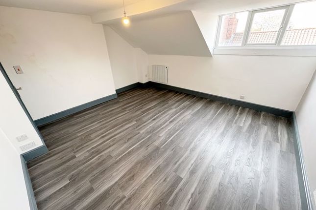 Flat to rent in Commercial Road, Grantham